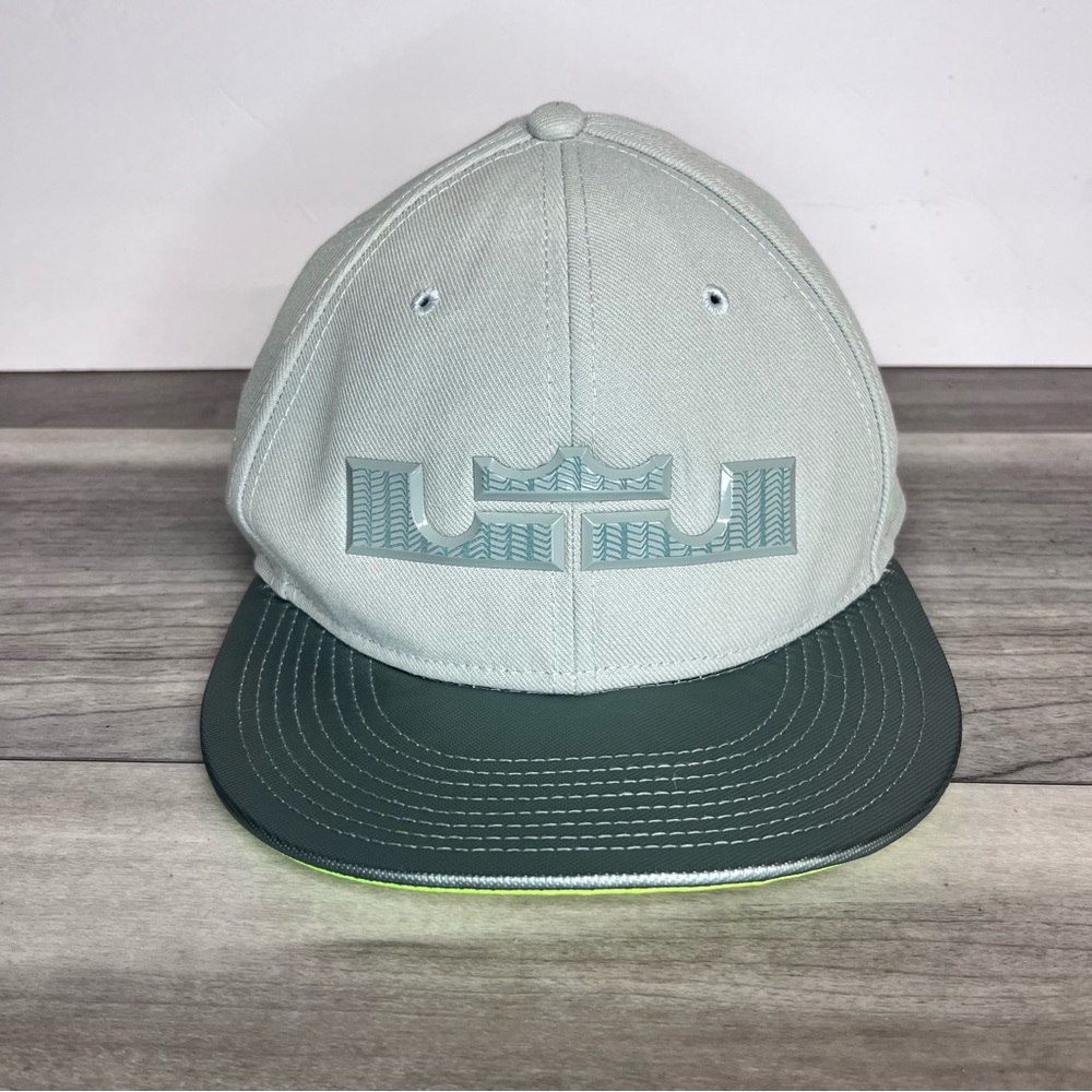 Nike True LeBron James King Crown SnapBack Hat Gray Volt ‘14 Signature Cap‎